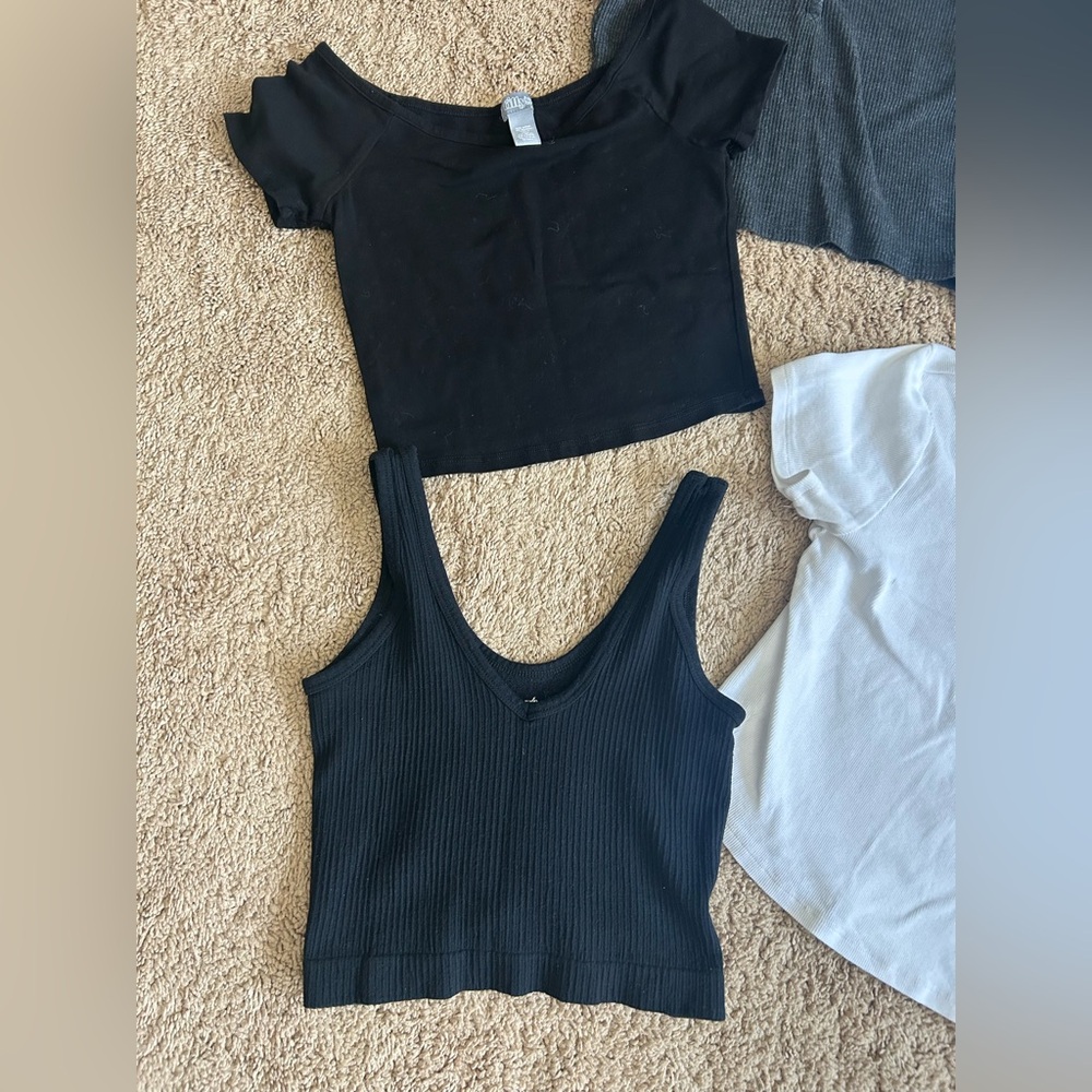 NWOT Bundle of 5 Tilly’s, Pac Sun, Guess, Urban Outfitters all XS/S - Picture 2 of 6